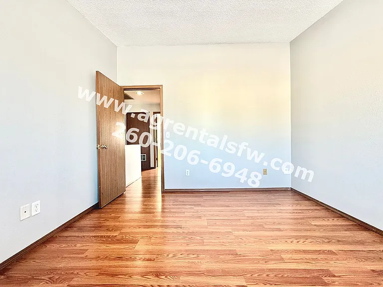 2718 Sherman Blvd — Photo 9