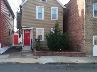 40 Autumn St, Lodi, NJ 07644