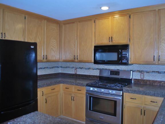 2nd image of 16075 Mount Whitney Dr