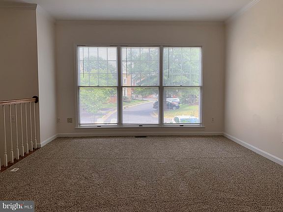 4th image of 5111 Woodfield Dr