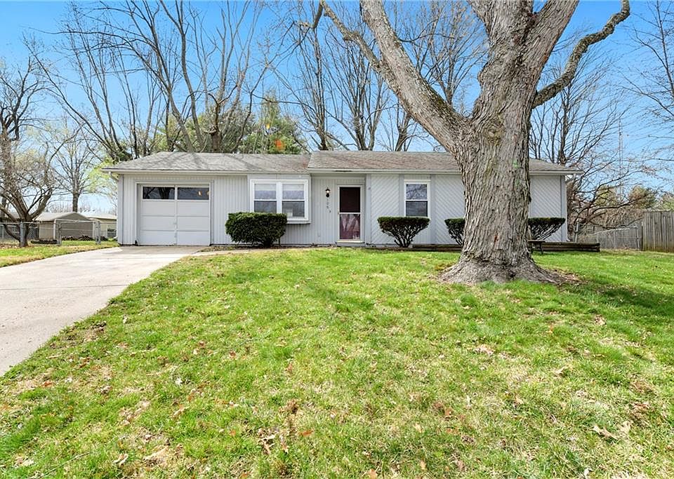 1st image of 106 SE Bordner Ct