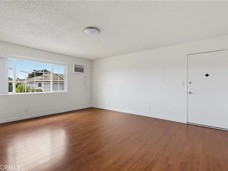 408 N Electric Ave #F — Photo 3