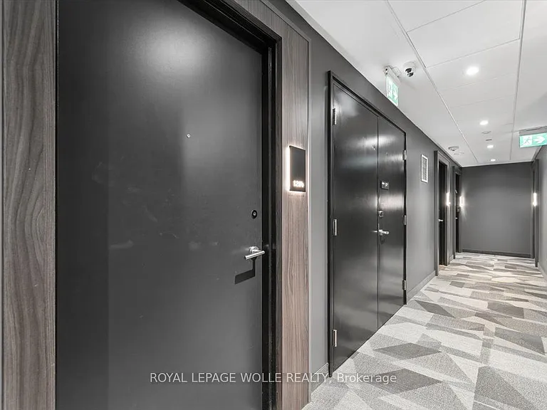 15 Wellington St S #1204 — Photo 6