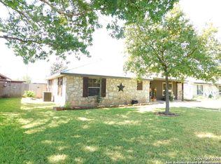 245 Riverside Dr, Uvalde, TX 78801