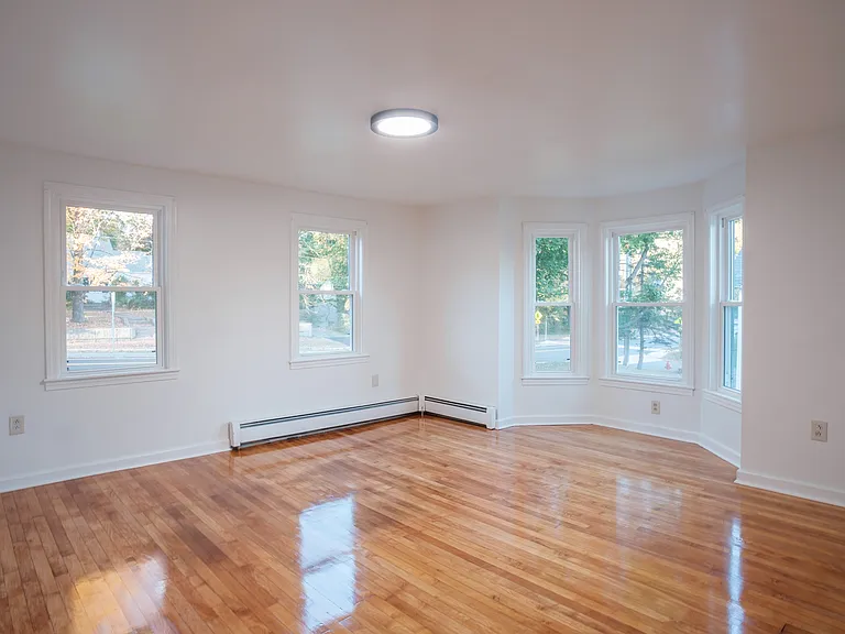 27 Main St #2 — Photo 10