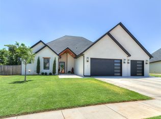 14500 Chambord Dr, Yukon, OK 73099