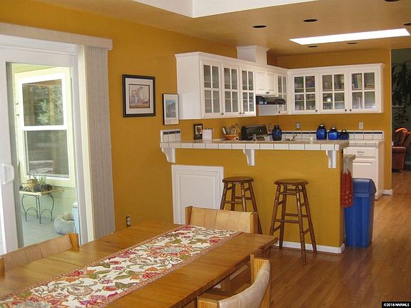 5th image of 1014 Sierra Vista Ct