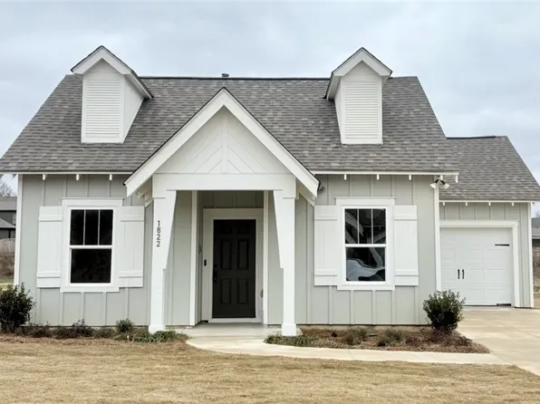 1822 Woodward Oaks Trl, Auburn, AL 36830