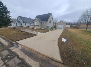 1403 11th Ave NW, Austin, MN 55912