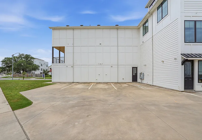 2340 Benbrook Dr — Photo 25