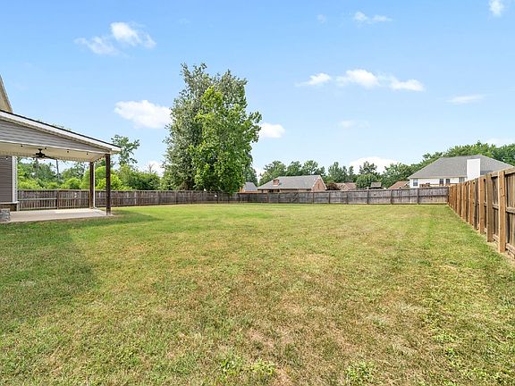 3rd image of 2859 Chatfield Dr