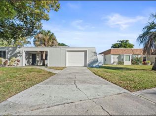 3406 Overland Dr, Holiday, FL 34691