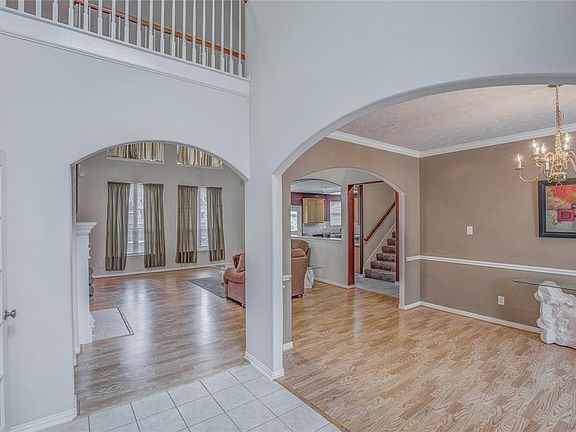 4th image of 17323 Holsberry Ct