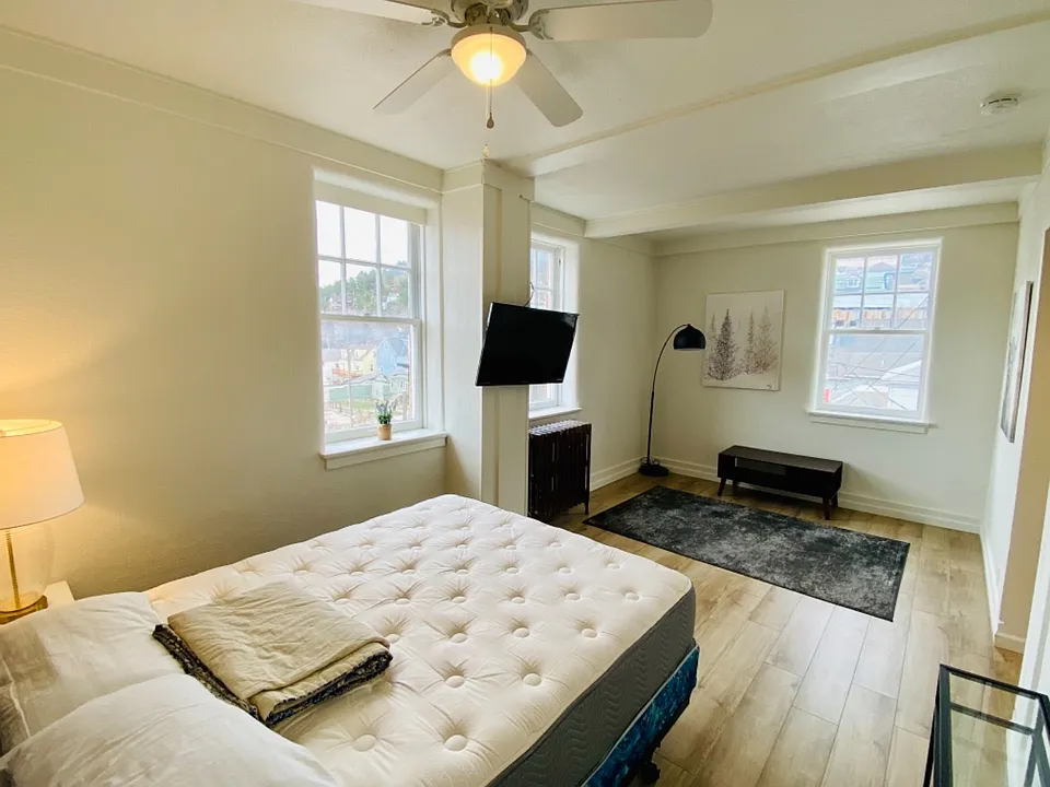 425 W Main St #106
