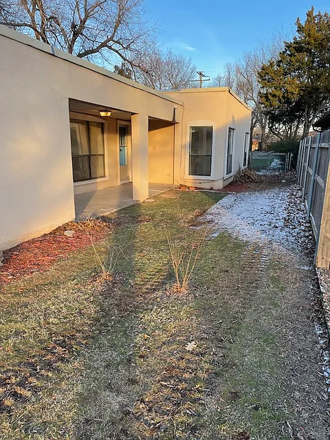 Building Photo - 5016 N Miller Ave