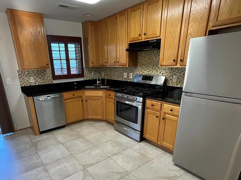 42793 Pilgrim Sq — Photo 6