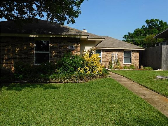 3rd image of 4622 Horizon Dr