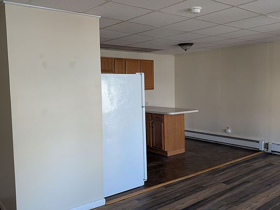 5th image of 832 Franklin St