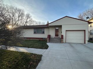 1115 Dakota Ave S, Huron, SD 57350