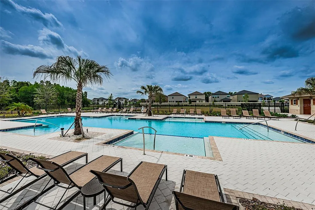 2 bed, 2.5 bath, 1513 sqft, $2,100 — Photo 3