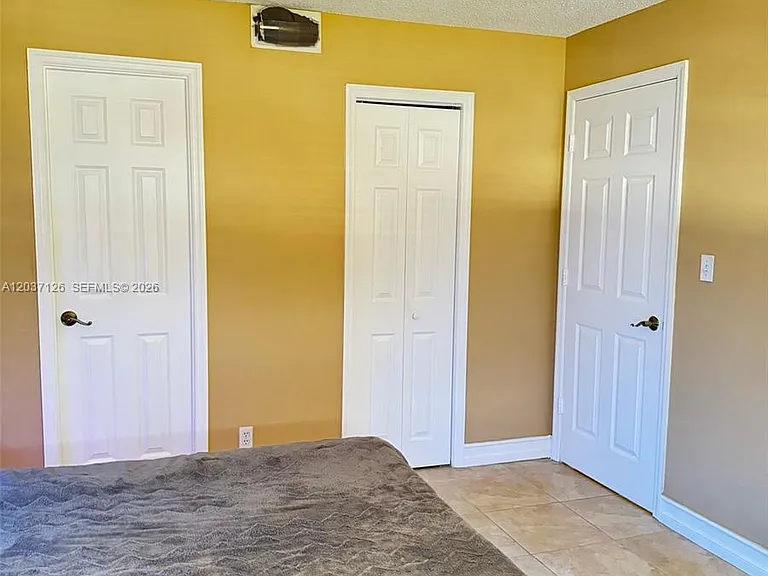 1300 Moffett St #214 — Photo 8