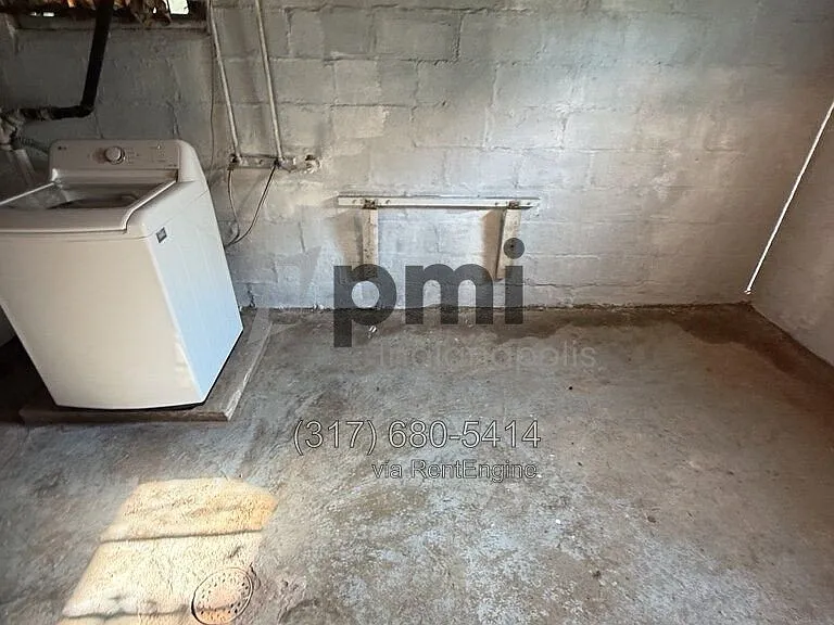 943 N Drexel Ave — Photo 30