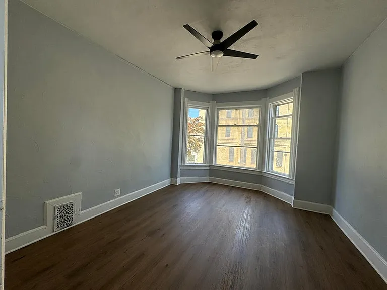 721-727 S 9th St #725 — Photo 12