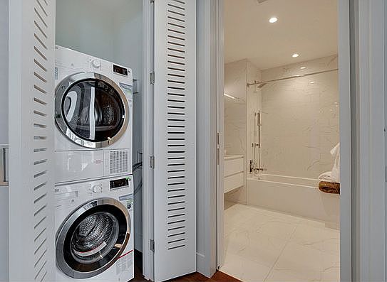 1st image of 222 E 44th St APT 26G