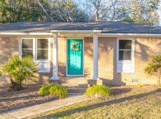 740 Windward Rd, Charleston, SC 29412