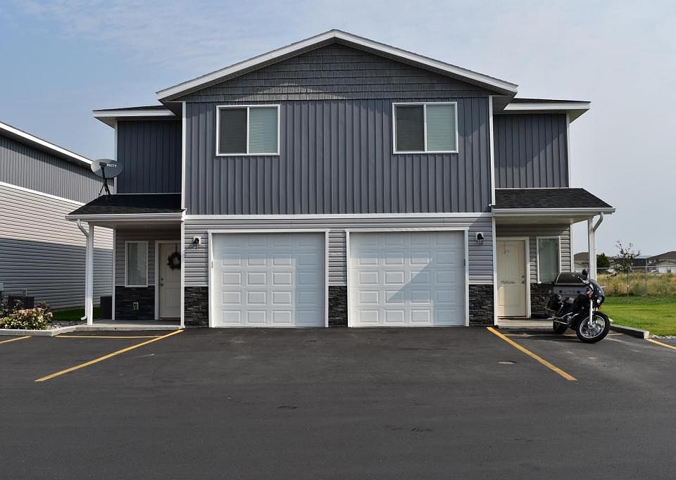 1st image of 660C Ruby St #2