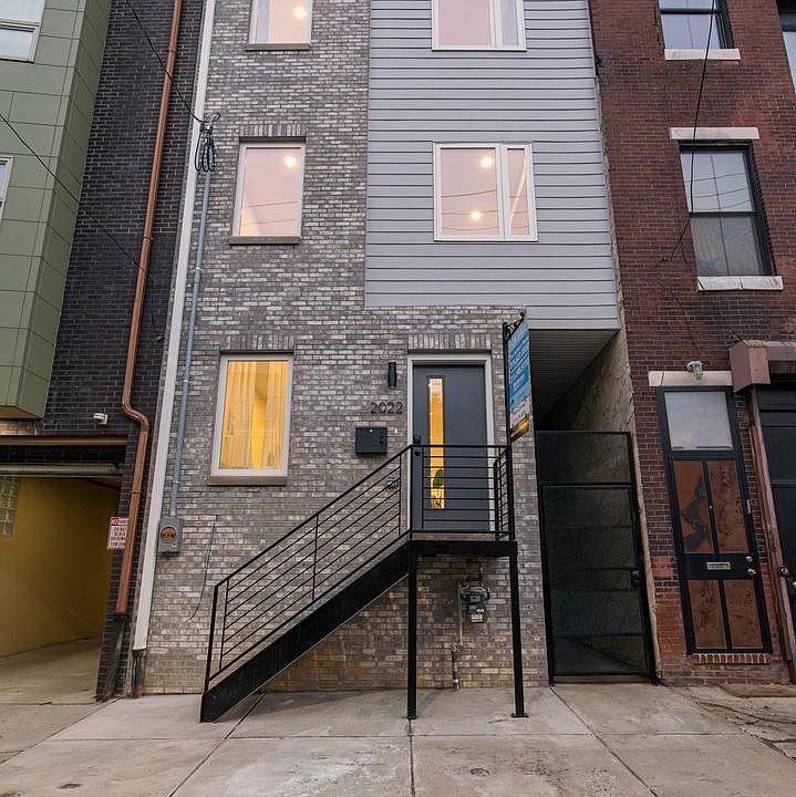 1st image of 2022 E Fletcher St