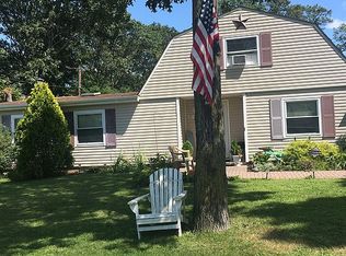 143 Holbrook Rd, Holbrook, NY 11741