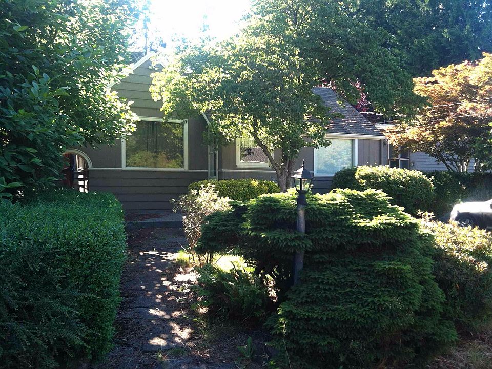 1st image of 12525 17th Ave NE