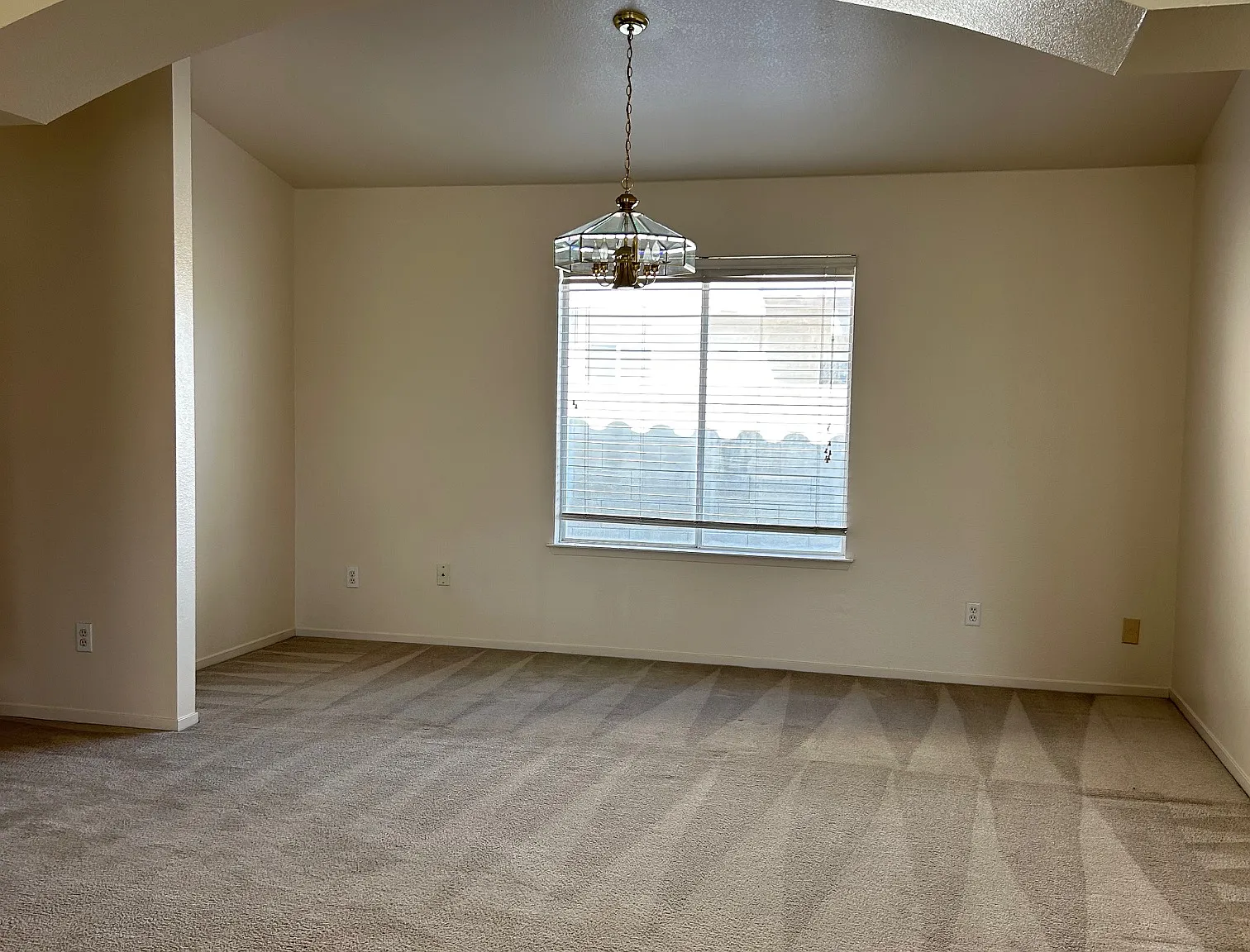 3 bed, 1554 sqft, $2,200 — Photo 4