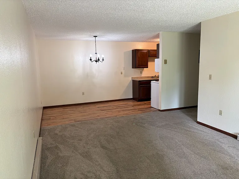 844 4th St SW — Photo 20