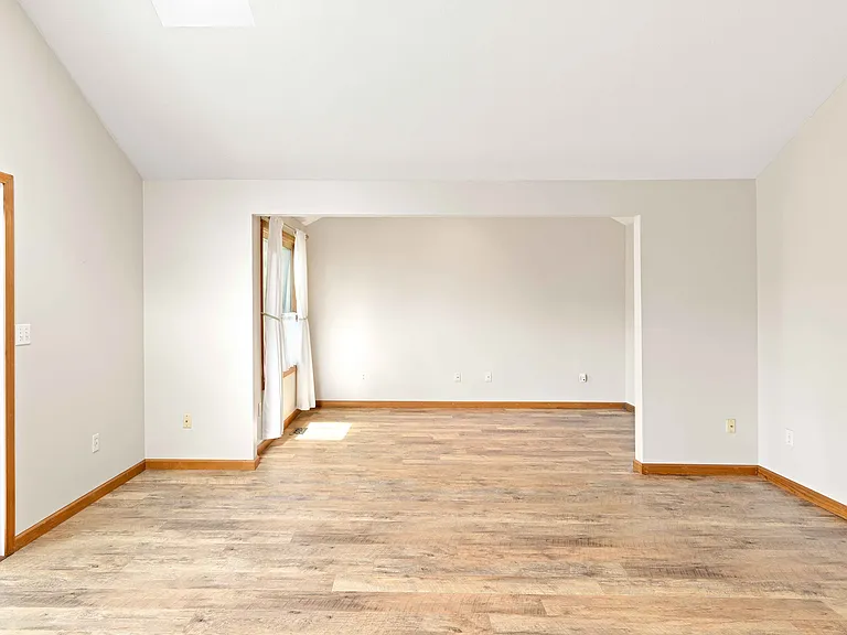 3442 Berkdale Dr — Photo 13