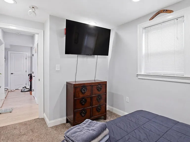30 Rawson St #3 — Photo 13