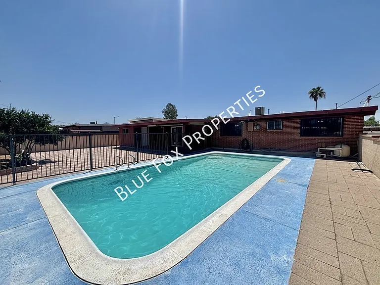 7329 E 28th Pl — Photo 5