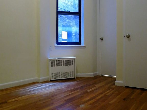 5th image of 207 E 89th St APT B12