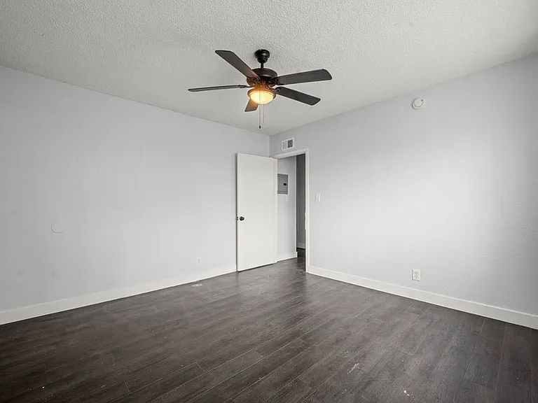 3838 Gibraltar Ave #18 — Photo 20