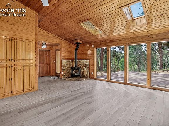5th image of 65 Shadow Lake Dr