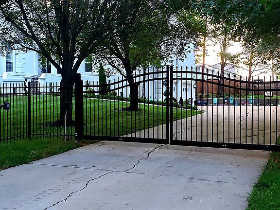 Automatic Estate Gate