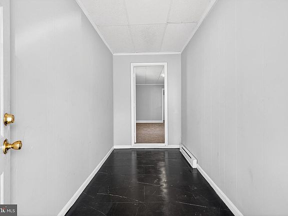 3rd image of 214 W Division St