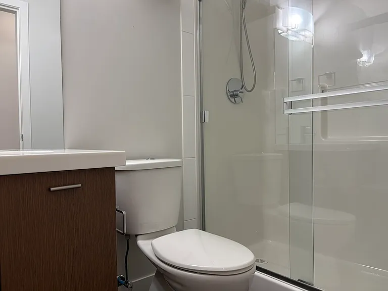 1550 Dickson Ave #6 — Photo 33