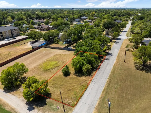501 College St, Crandall, TX 75114
