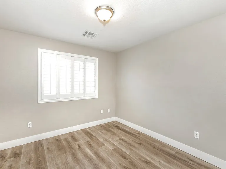 9327 Pyrope Ct — Photo 13