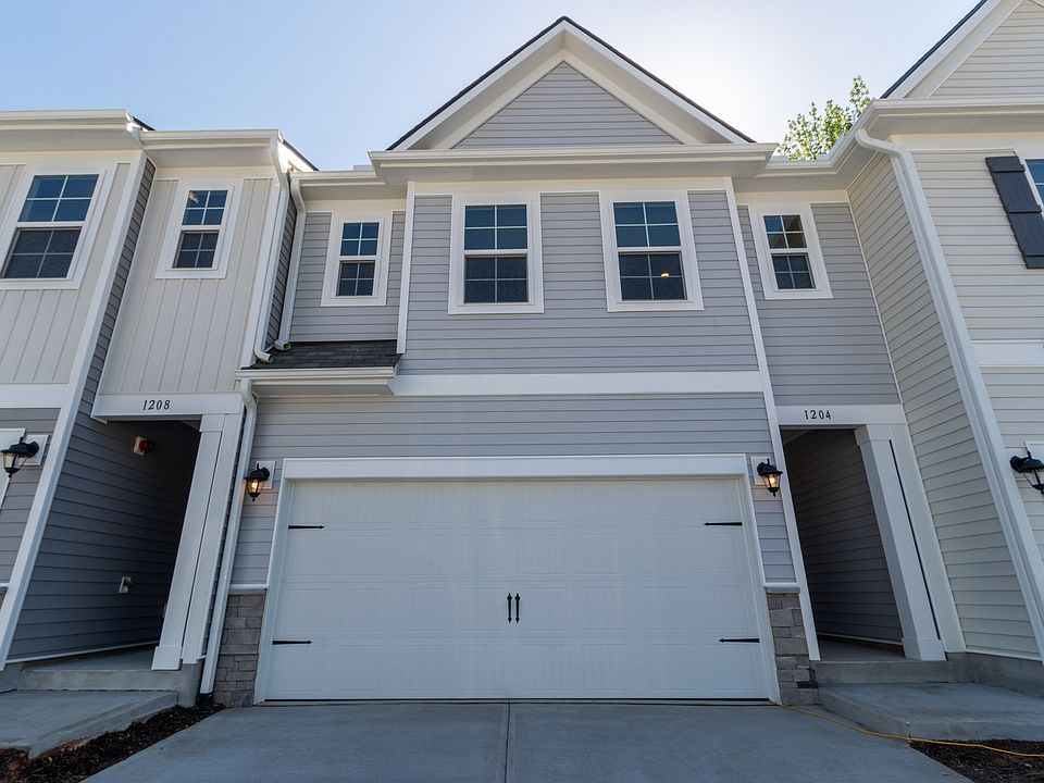 1st image of 1204 Grenshaw Dr