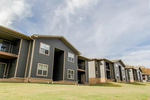 2 bed, 1000 sqft, $1,160 — Photo 3