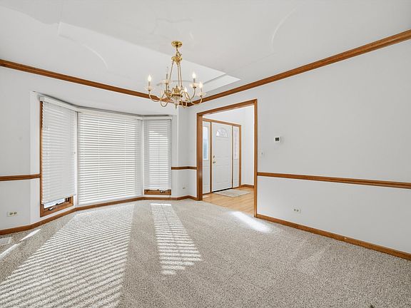 5th image of 2487 Worthington Dr