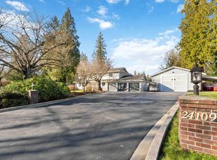 24109 124th Ave, Maple Ridge, BC V4R 1N3
